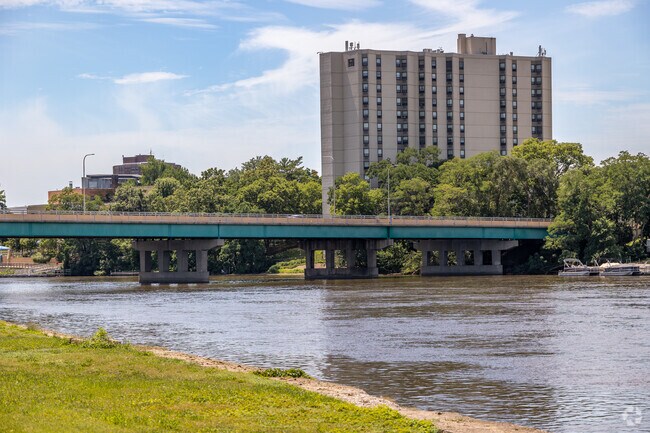 City lines near the Rock River can be seen in Jackson Oaks.
