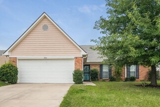 1806 Central Trails Dr, Southaven, MS 38671