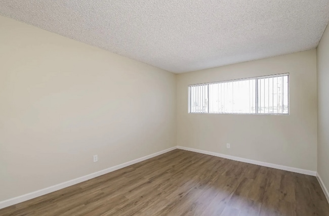 220 E Live Oak St unit 19, San Gabriel, CA 91776 - photo 4