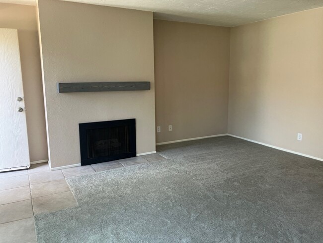 6915 Quail Place unit West Bluff Hills, Carlsbad, CA 92009 - photo 4