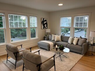 430 12th Ave, Seattle, WA 98102