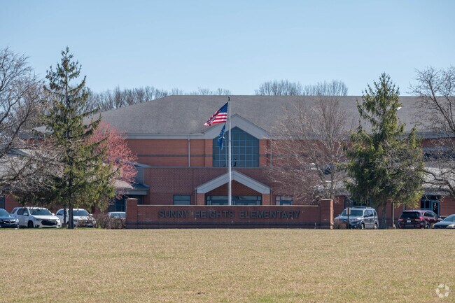 Sunny Heights Elementary staff go the extra mile to teach students.