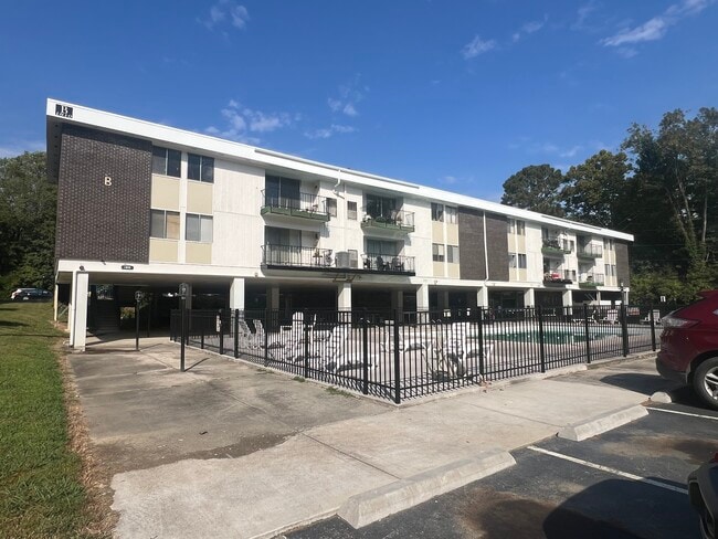 Emeralds Apartments, Dalton, GA 30720 - photo 2