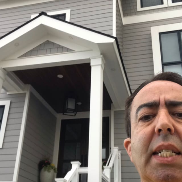 Agent Photo