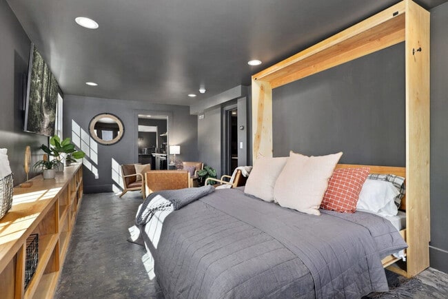 318 E Dickson St unit ID1221823P, Fayetteville, AR 72701 - photo 5