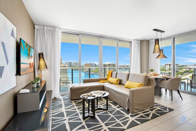 4112 Jimmy Buffett Mem Hwy unit ID1227208P, Hollywood, FL 33019 - photo 2