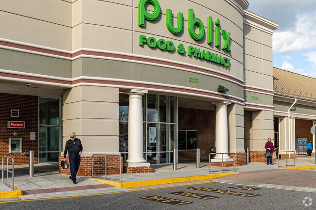 Publix is a Woodlake staple to resupply their families pantry.