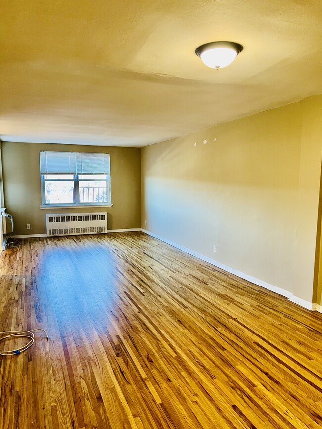 68 Croton Ave Unit 2E, Ossining, NY 10562