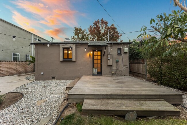 3781 Greenwood Ave, Los Angeles, CA 90066 - photo 7