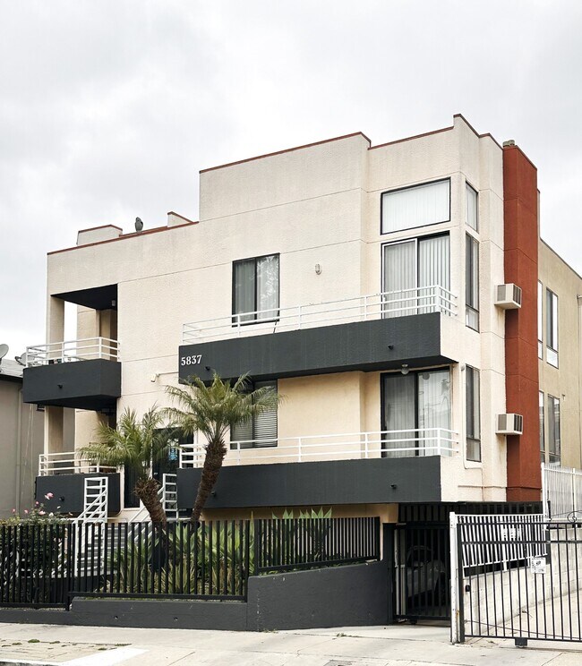 5837 Virginia Ave, Los Angeles, CA 90038