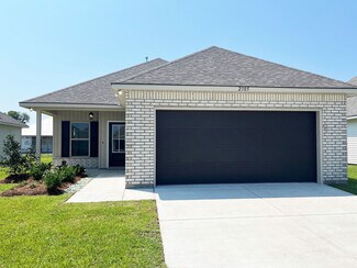2105 Taylor Dr, Port Allen, LA 70767