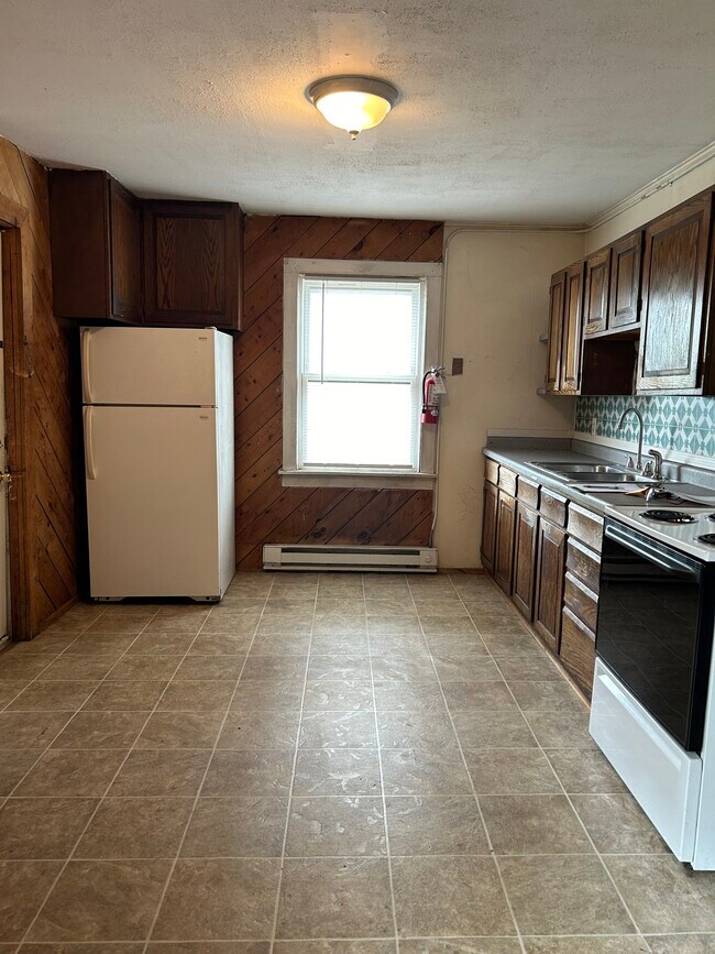 115 Main St W unit 115, Menomonie, WI 54751 - photo 5