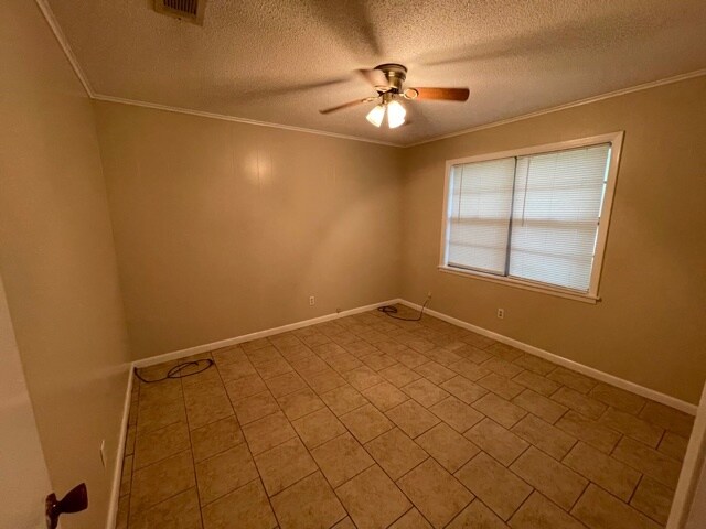 2 Stevens Cir, Hooks, TX 75561 - photo 6