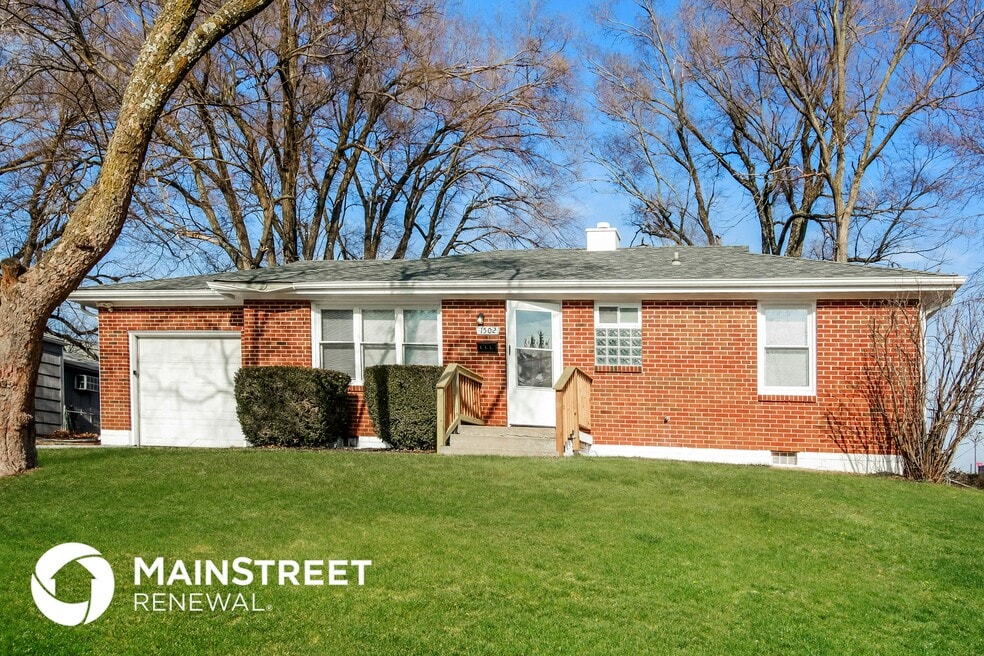 1502 SW 1st St, Lee's Summit, MO 64081 - photo 1