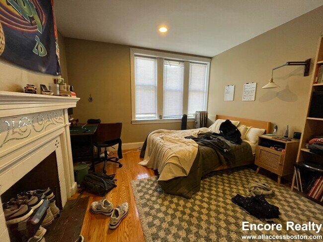 36 Euston St unit 12-1, Brookline, MA 02446 - photo 7