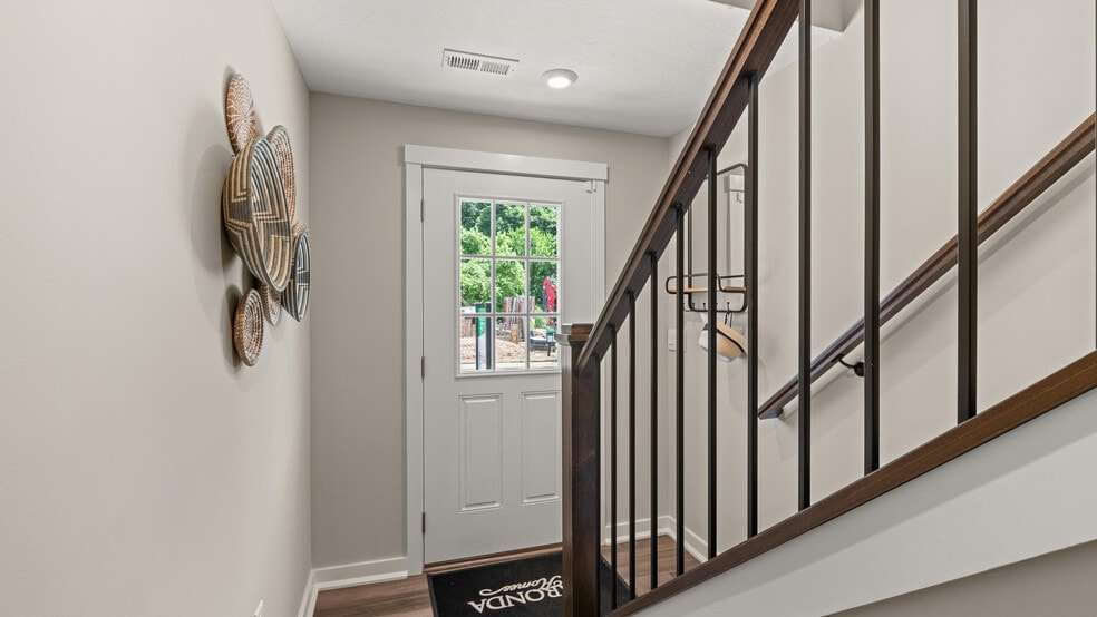 3690 Birkdale Ln, Cincinnati, OH 45227 - photo 1