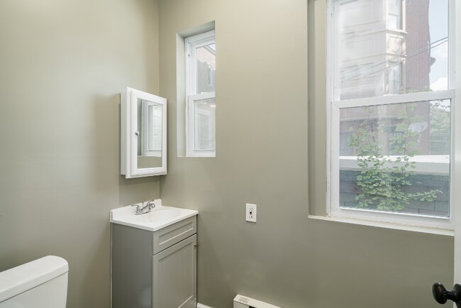 4201 Viola St unit 1Fl, Philadelphia, PA 19104 - photo 6