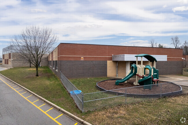 Students at Stopher Elementary School are 61% proficient in reading.
