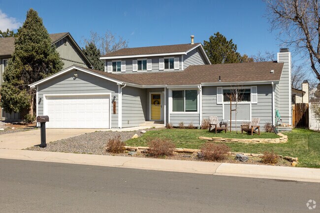 The curb appeal of this Southeast Crossing home is off the charts.