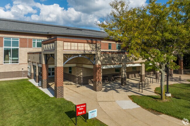 Allendale High School offers a fine arts program and six AP courses.