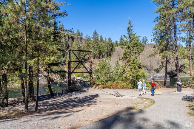 Bowl and Pitcher provides scenic view points over the Spokane River.