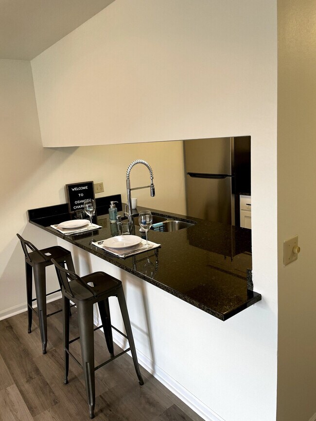 1335 Summit Ave unit ID1253101P, Oshkosh, WI 54901 - photo 6