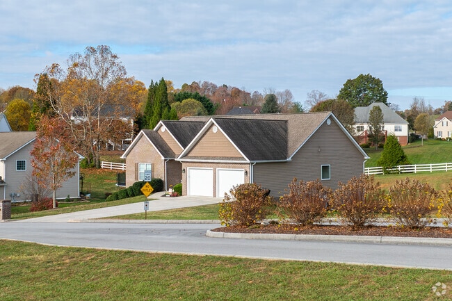 Newer builds offer Johnson City residents unique amenities.