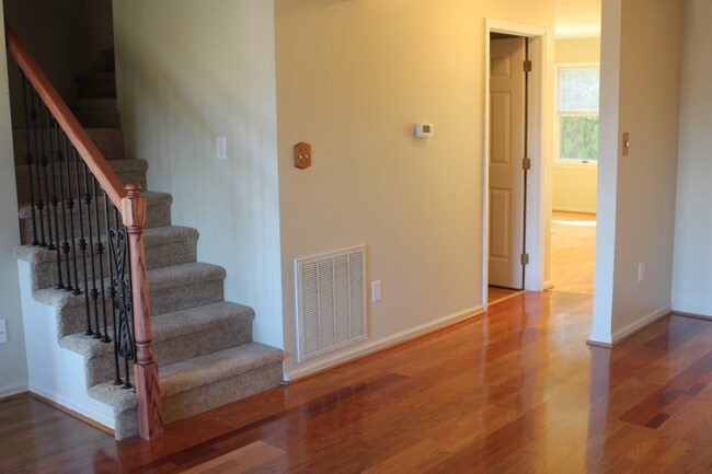 530 Kamran Dr, Christiansburg, VA 24073 - photo 5