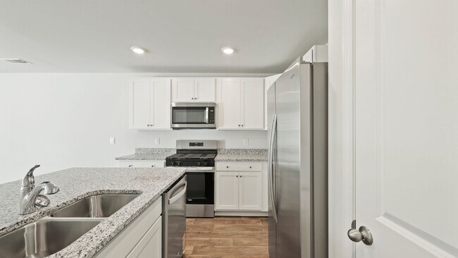 171 Yarrow Way, Moncks Corner, SC 29461 - photo 7