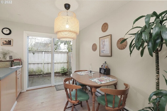 4167 SE Cesar e Chavez Blvd, Portland, OR 97202 - photo 4