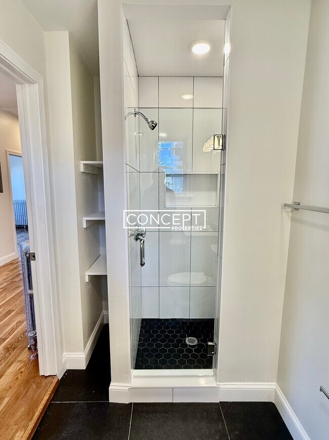 126 Chestnut St unit 1B, Lynn, MA 01902 - photo 5