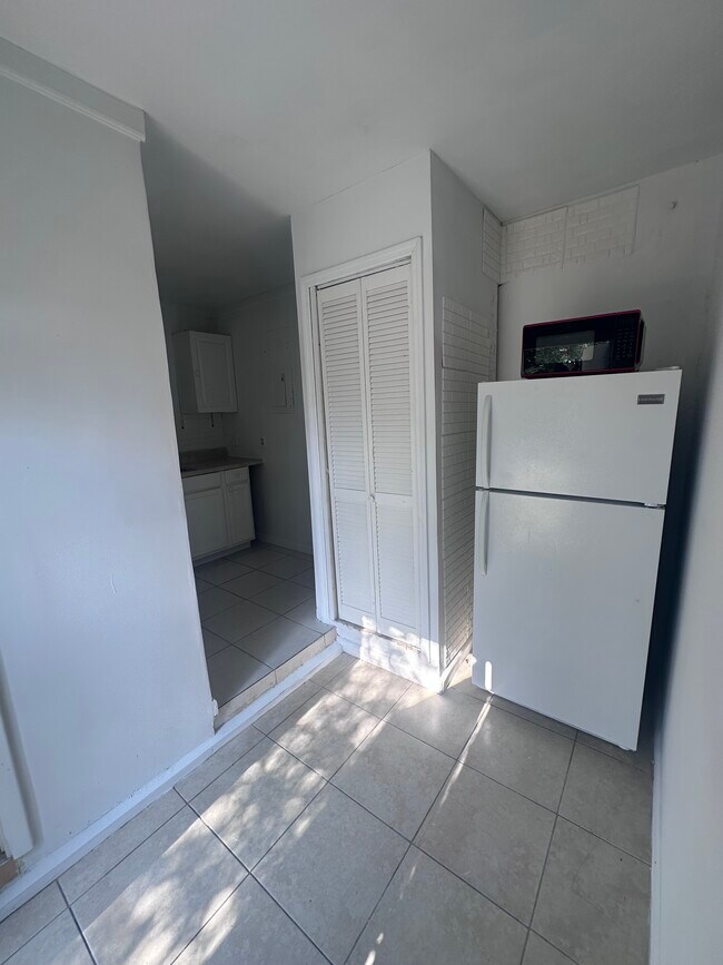 1111 NE 204th Terrace, Miami, FL 33179 - photo 6