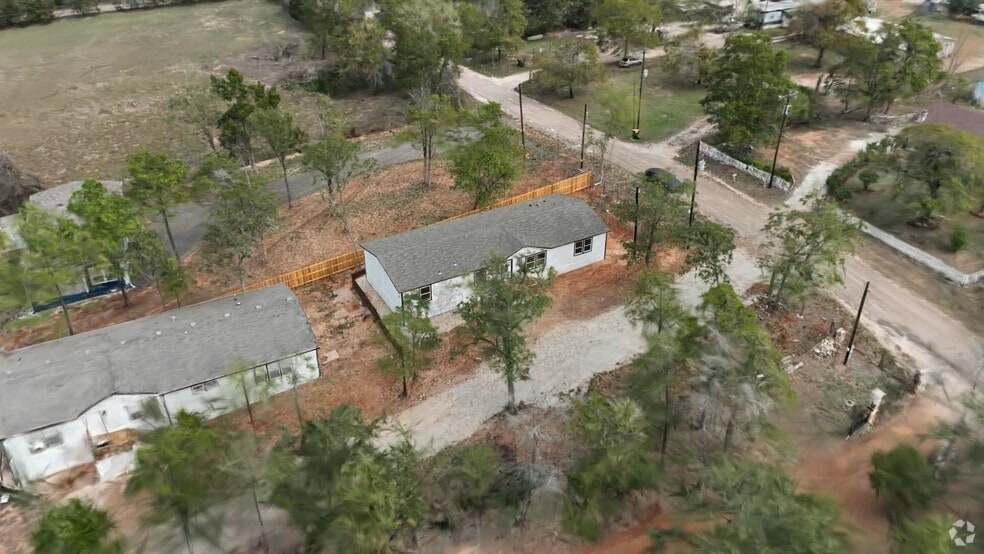 264 Flaming Oak Dr unit A & B, Bastrop, TX 78602 - photo 2