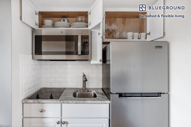 230 Newbury St unit FL3-ID813, Boston, MA 02116 - photo 7