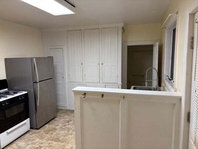 222 W 4th St unit 2, Oswego, NY 13126 - photo 3