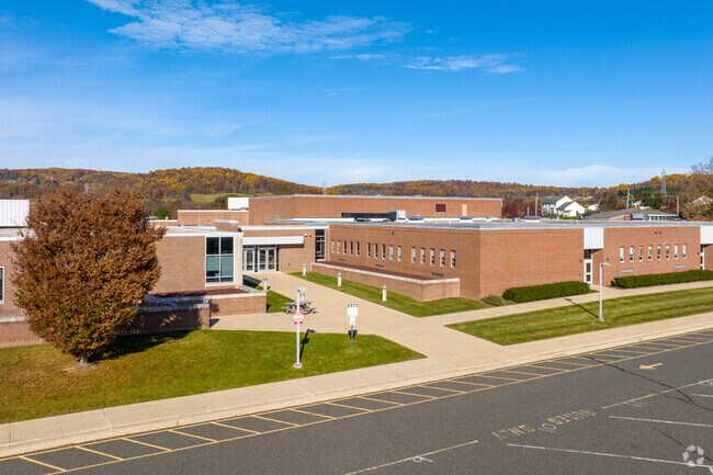 Young students can attend Hereford Elementary School.