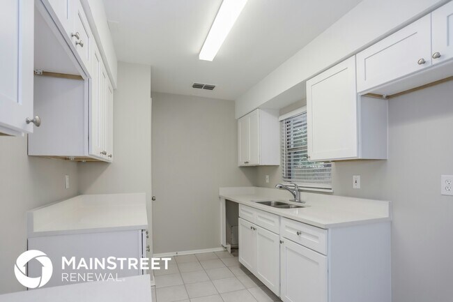 834 Cinnamon Dr, Winter Haven, FL 33880 - photo 5