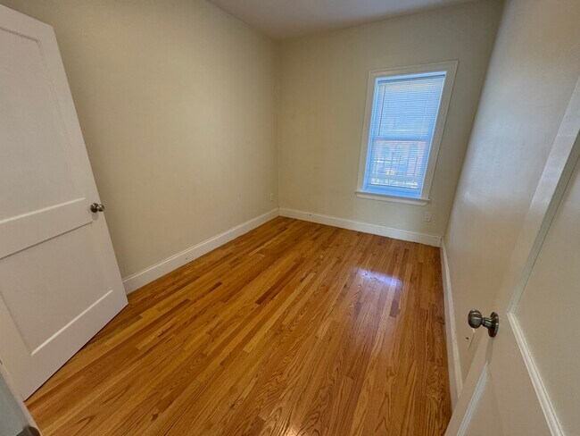 2028 Massachusetts Ave unit 1, Cambridge, MA 02140 - photo 6