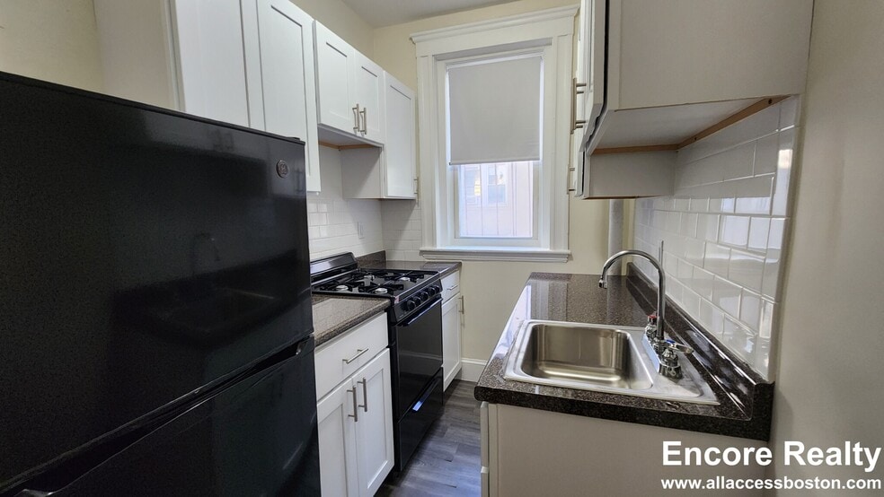 1160 Boylston St unit 26, Boston College, MA 02467 - photo 1