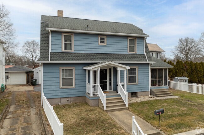 Cottage-style homes are common in Dover, Ohio.
