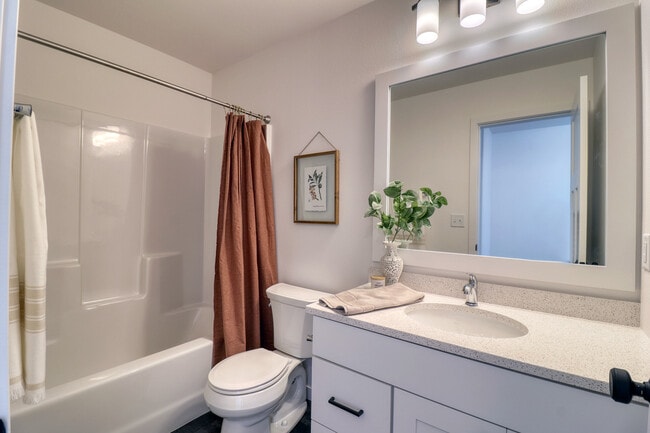 Upstairs Bathroom1_1.jpg