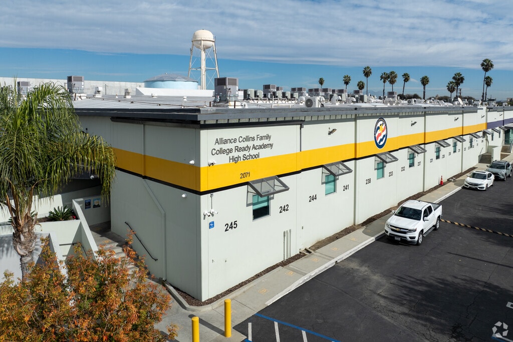 Welcome to Alliance Collins Family College-Ready High.