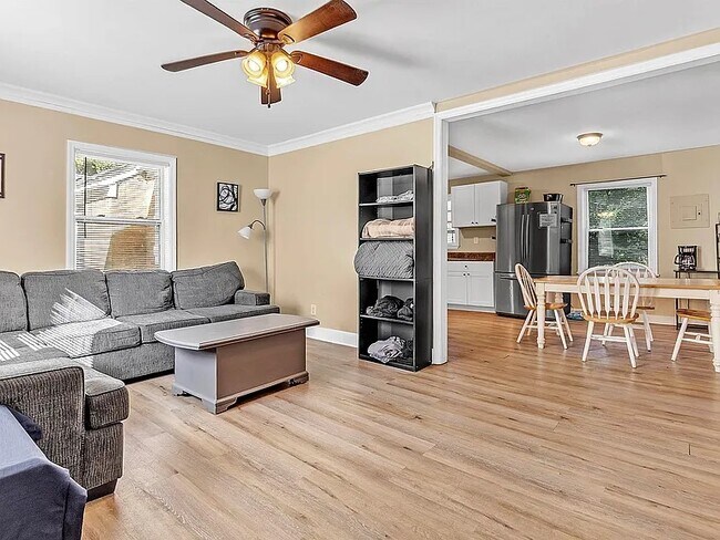 3704 Friar Tuck Rd, Memphis, TN 38111 - photo 4