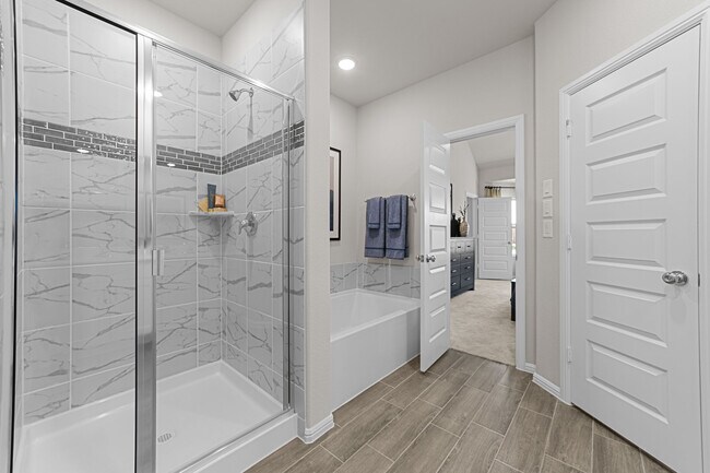 1048 Tarryhill Dr unit 36493930, Crowley, TX 76036 - photo 6