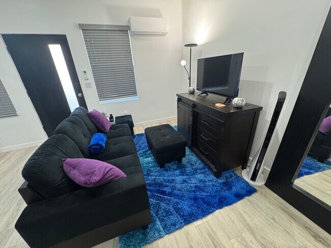 1023 N Gage Ave unit Casa Sebastian, Los Angeles, CA 90063 - photo 6