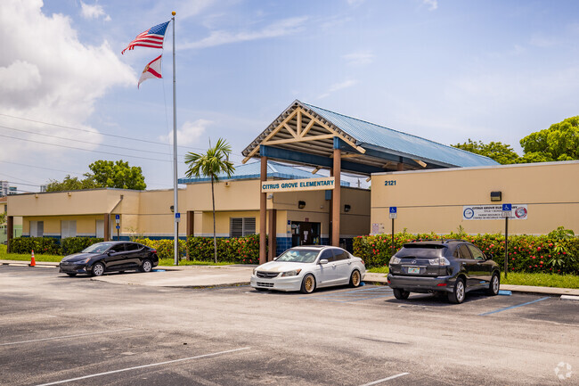 Citrus Grove Elementary School has curriculums to challenge students' minds.