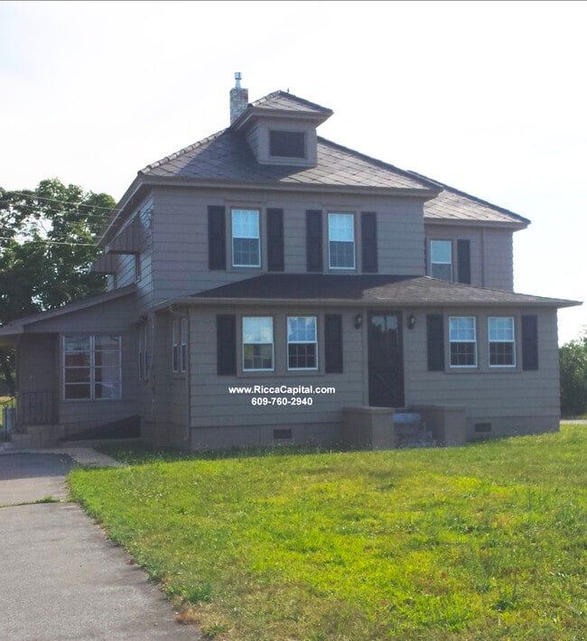 685 Egg Harbor Rd, Hammonton, NJ 08037