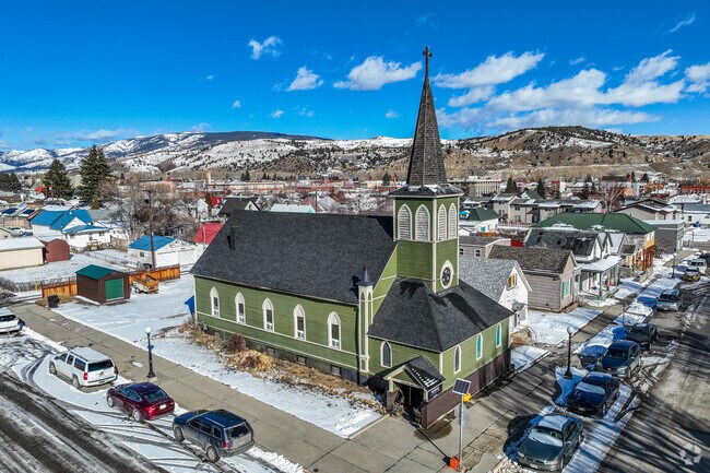 Many buildings in Anaconda are built in the historic Queen Annes style.