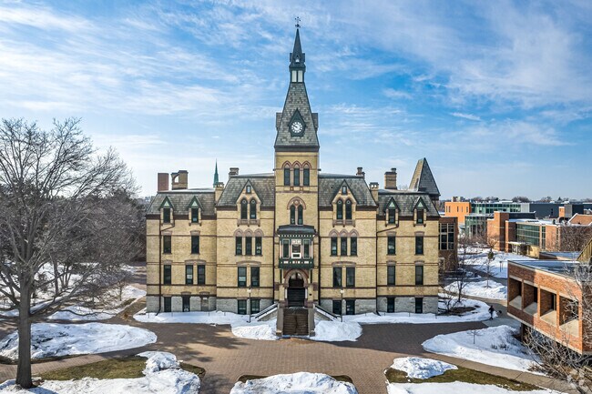 Hamline University is filled with historic buildings.