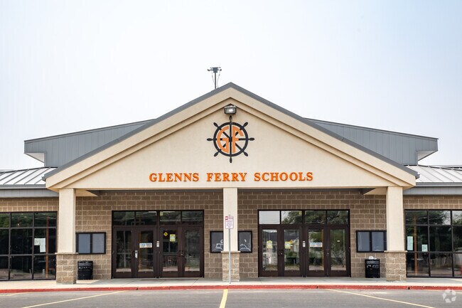 Glenns Ferry High School offers quality education to grades 9-12.